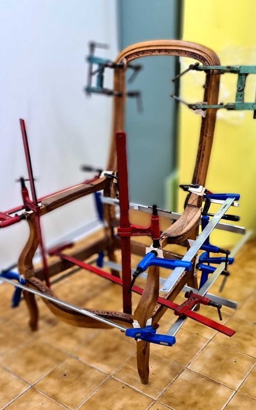 Vérification et collage des assemblages - savoir-faire de l'atelier